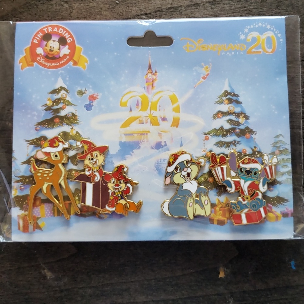 Disneyland Paris pins